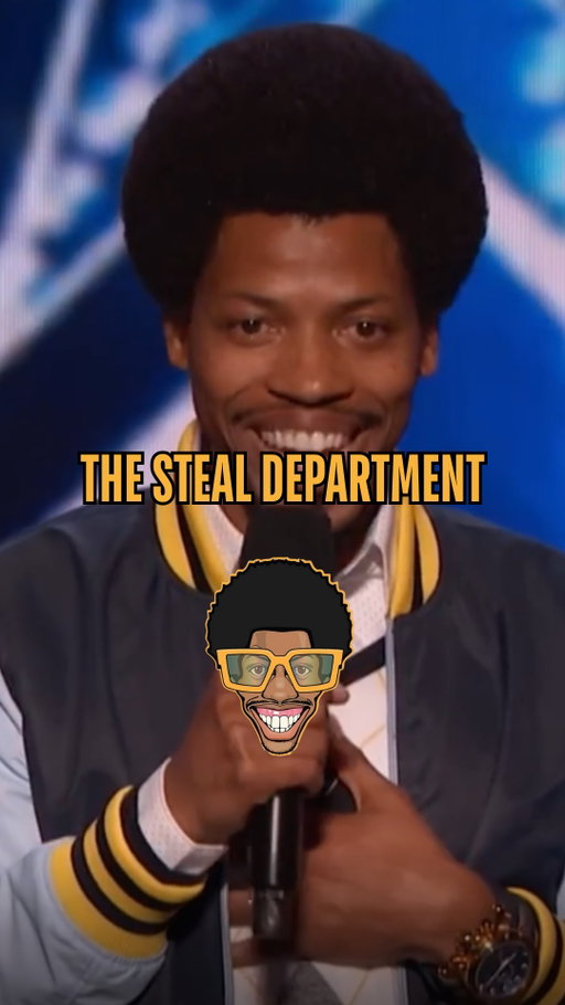 Who’s more awkward: the stealer or the worker watching?
.
.
.
#comedy #standup #standupcomedy #funny #funnyvideos #grocery #selfcheckout #relatable