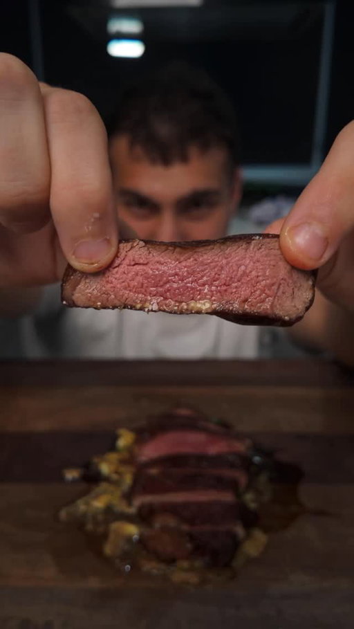 Why I don’t season my steaks…

#food #delicious #steak #foodhacks #cooking
