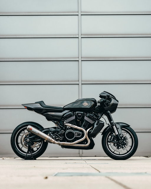 Inspired by the legacy of the original XLCR café racer, our designers set out to see how far they could push the Revolution Max platform.

Meet RMCR. A carbon fiber concept built around the 1250cc Revolution Max motor, paired with a custom 2-into-2 exhaust and a chassis shaped with performance in mind. Every line intentional. Every detail considered.

It’s a modern interpretation of a rebellious original, and a tribute to Willie G., whose influence still guides how we design today.

The feedback line is open. What do y’all think?

#HarleyDavidson