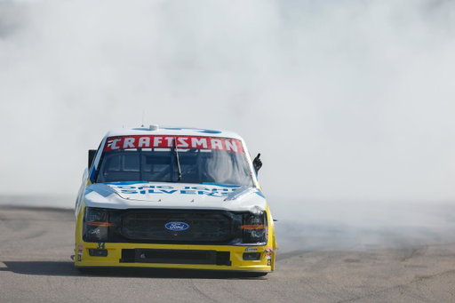 For the first time on the streets of St. Pete and it’s a F-150 1-2-3-4 finish for Ford Racing!

Congratulations to No. 34 @layneriggs99 and @teamfrm.

#NASCAR