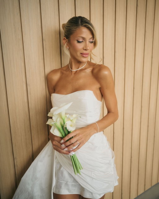 Llego el día! 👰🏼‍♀️🤍💐

St @giulguagninist / Dress @joti.harriague / Z @rickysarkany / Joyas @theofficialpandora 
Ph @samuel.ganem 
M @milislooks / H @lucasobredorhair 
@litebrush @luligugli