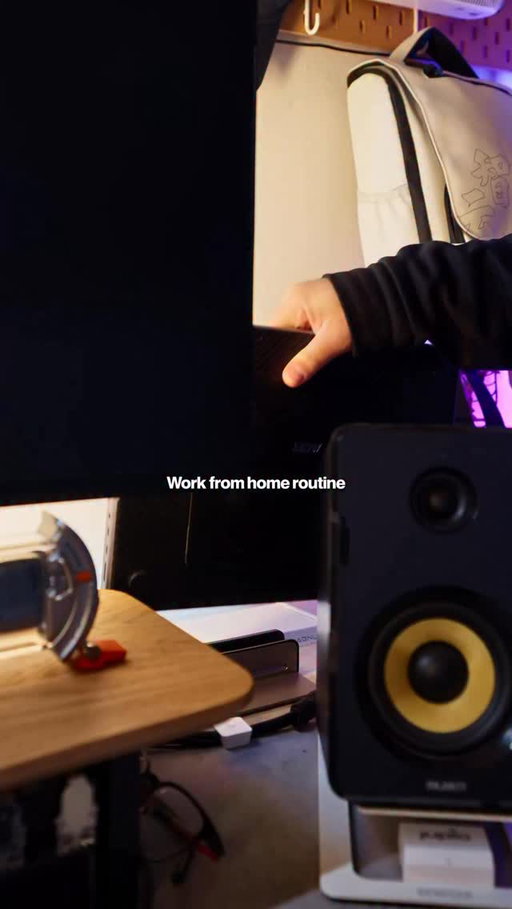 Work from home routine 👨🏻‍💻

Comment “setup26” and I’ll send you a link to the entire setup ✌🏻