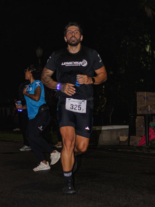 Ontem foi dia de Legacy Run. 6km! Queria fazer abaixo dos 30 e foi possível. 29:50. Os treinos continuam!!!
