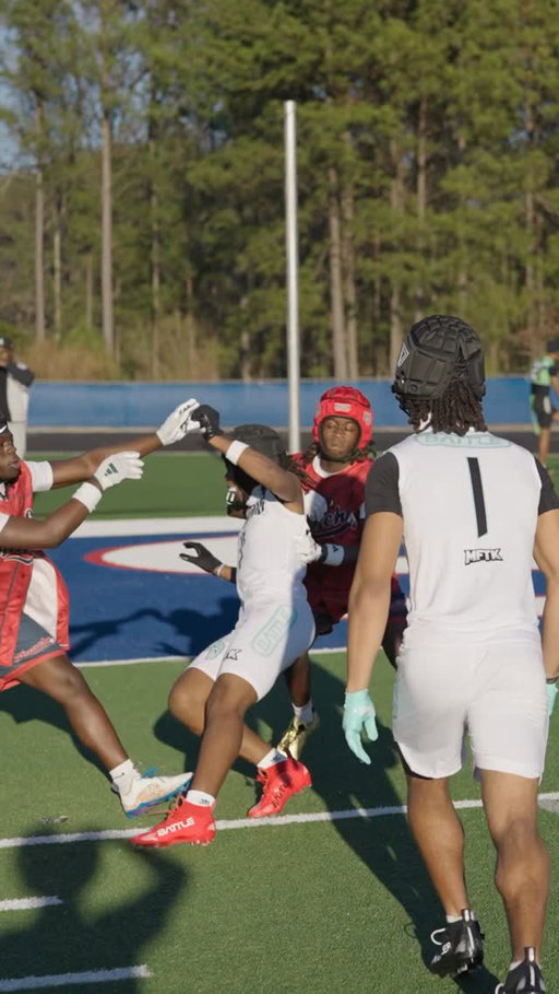 Pressing the issue in Atlanta 🥶 LIVE coverage continues with @thesevensfootball 📈🏈

📍 ATL, GA
⏰ 9:30 AM PST // 12:30 PM EST
💻 MaxPreps YT
