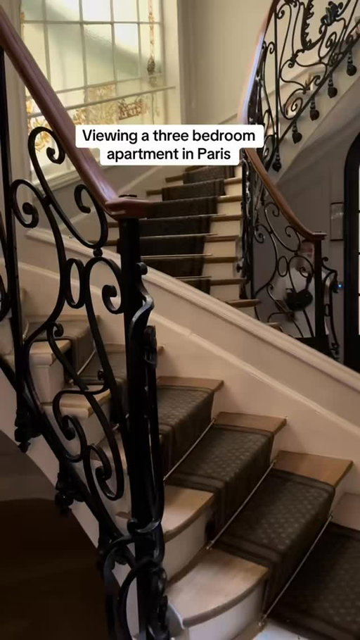 Sharing another apartment Michael and I viewed two years ago.  This was available to buy.  We have not pulled the trigger on a place yet but it’s something that is  at the back of our mind.  Sharing this before Paris fashion week starts next week….