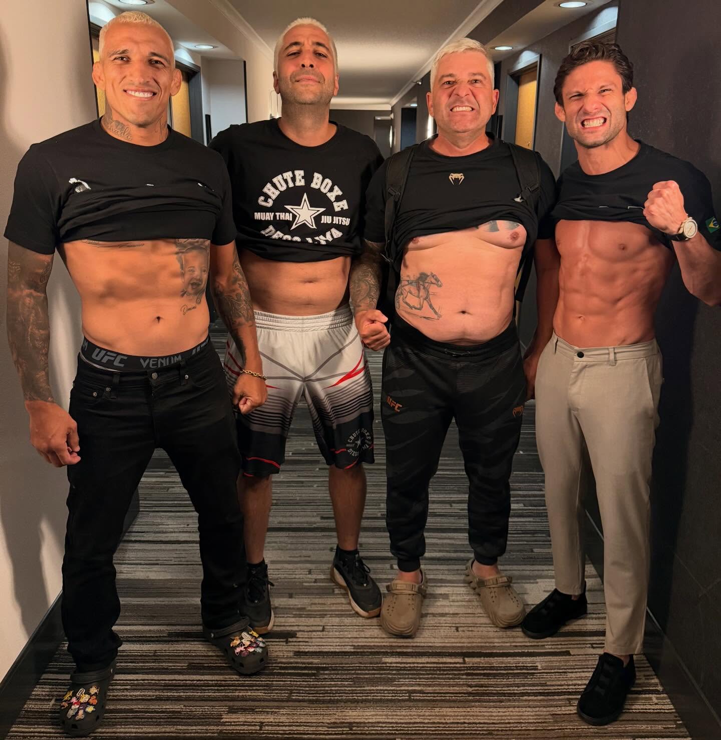 Shape em dia ✅
Treinadores… nem tanto 
Faça diferente. Não siga o exemplo deles. 😂😂😂

Las Vegas Chegamossss!!! 🇺🇸