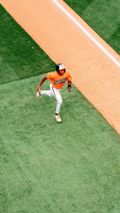 Like Michael Phelps 🏊‍♂️

@essex_42 scores from first on a @campbellsmithwick single 

#GoPokes