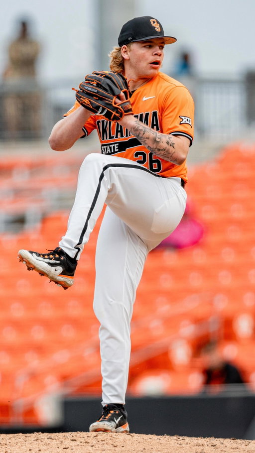 The @ogepower Power Play of the Game to cap off a series sweep 😎

#GoPokes | @noahwech_06