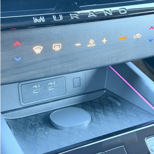 I'm gonna need EVERY car manufacturer to jump on board with @NissanUSA and add in the magnetic ring for wireless smartphone charging, like they did here on the new Murano.

It makes too much sense! 🚗⚡📱