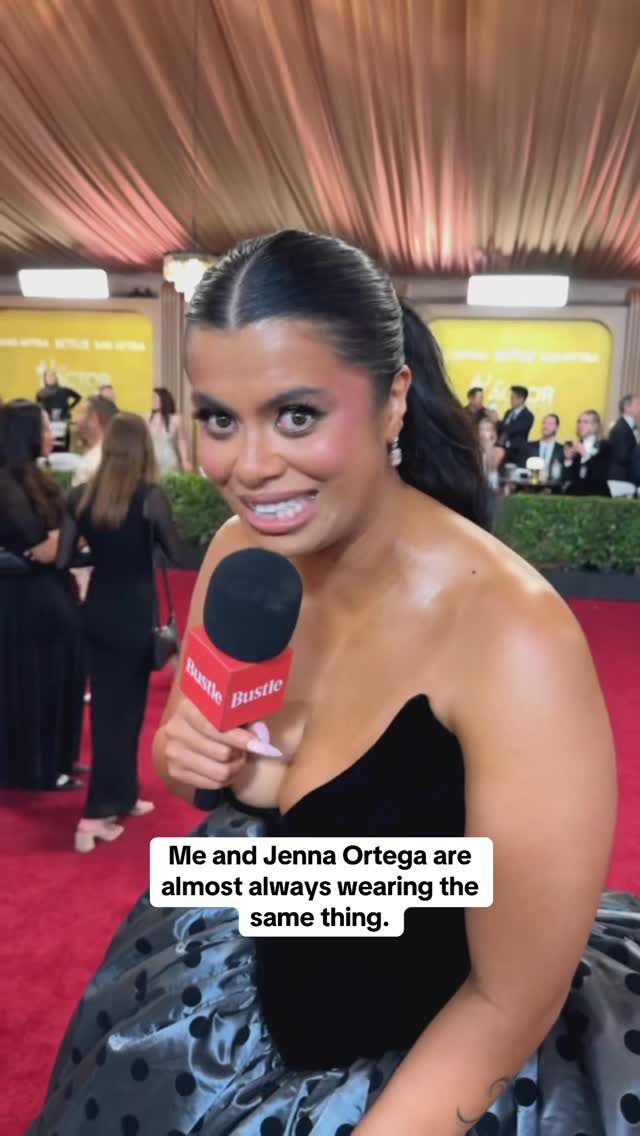 A red carpet loooves to see Bustle x @drewafualo coming. 

Video:  @austinashburn4 #ActorAwards