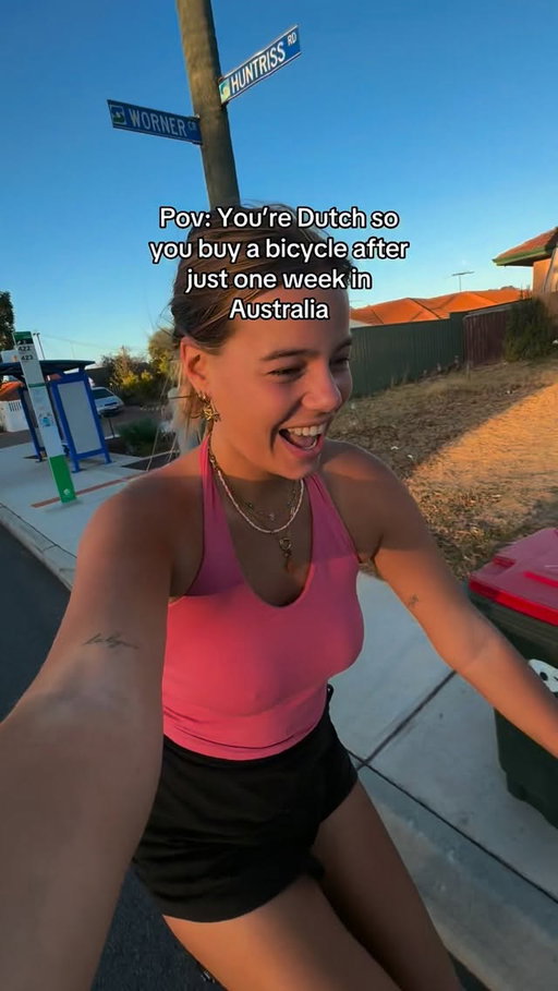 So far the best way of transport in Perth! I just moved here a week ago, and I am soo exited to share this journey on Social Media. About moving to the other side of the World at 21 years old. 🌏🌸🌅

@anouklakeman_ 

#dutchie #bicycle #moveabroad #travelgram #australia