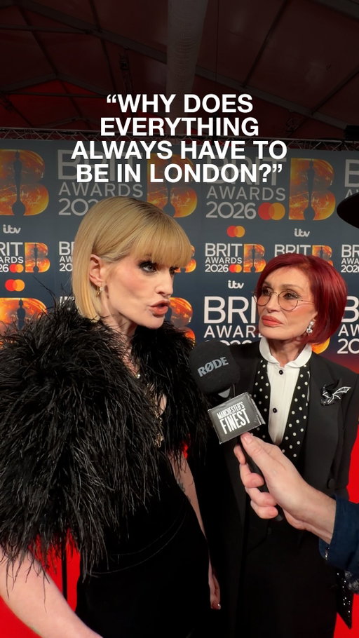 “Why does everything always have to be in London?” - @sharonosbourne 

#brits #redcarpet #manchester