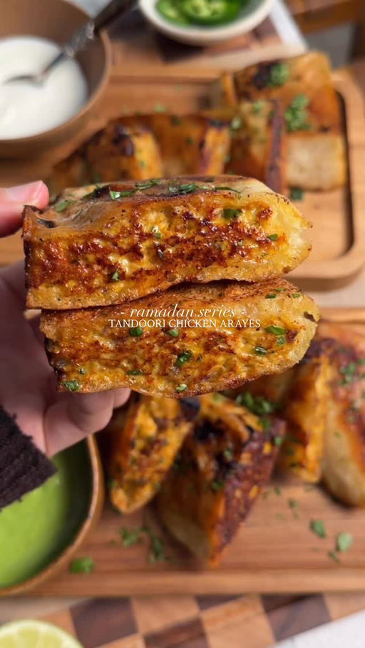 Tandoori Chicken Inspired Arayes! It takes less than 30 minutes to whip up, making it my favorite lazy girl dinner 🤎

Full recipe up on the blog as always - www.moribyan.com - or tap the link in bio!

#ramadan #recipe #cooking #food #easyrecipe