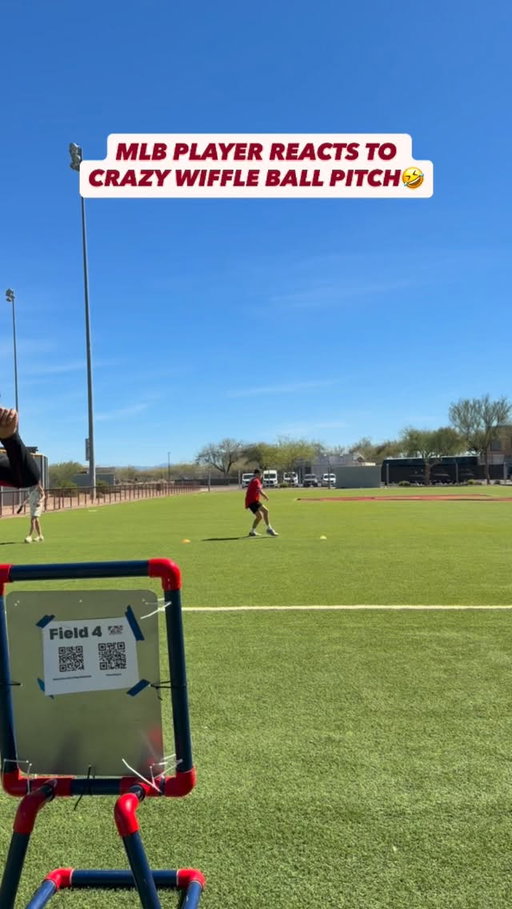 Welcome to Big League Wiffle Ball 🤝 @jordanlawlar 

His reaction was priceless😭