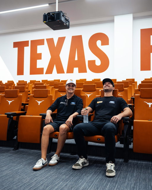thanks for making a pit stop in Austin, @teamfrm 🤘🏎️

#HookEm