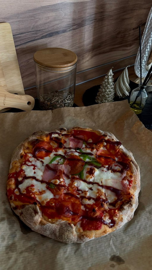 your sign to make this naan pizza 🍕was done in under 20 mins & literally the ultimate low effort meal 💌

#naanpizza #easydinnerideas #ramadanrecipes