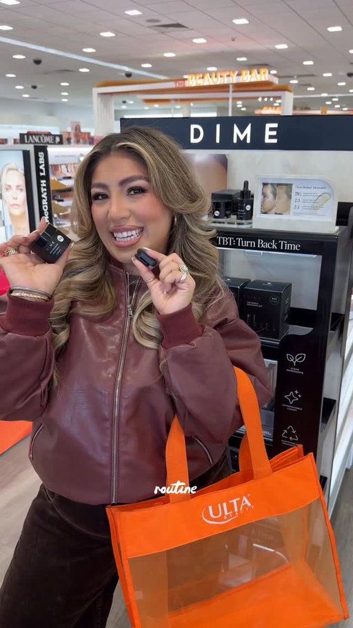 Bestie this is not a drilllll🚨 @dimebeautyco is going to be apart of @ultabeauty 21 Days of Beauty! DIME Dewy Day cream is 50% off FOR AN ENTIRE WEEK: March 6-12 ONLY! 

If you love glowy skin without the greasy feeling (yes oily girls, this is achievable), this is your sign to RUN!!! 

And trustttt dime is master esthetician founded so It hydrates, strengthens your skin barrier, and layers perfectly under makeup! 

#DIMEPartner #Ultabeauty #skincarefinds #21daysofbeauty #skincare