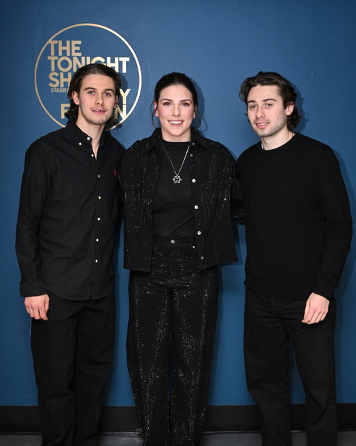 @jackhughes, @_quinnhughes & @hilaryknight stop by to talk @teamusa’s gold medal hockey wins tonight! #WinterOlympics #FallonTonight

📷 @toddowyoung