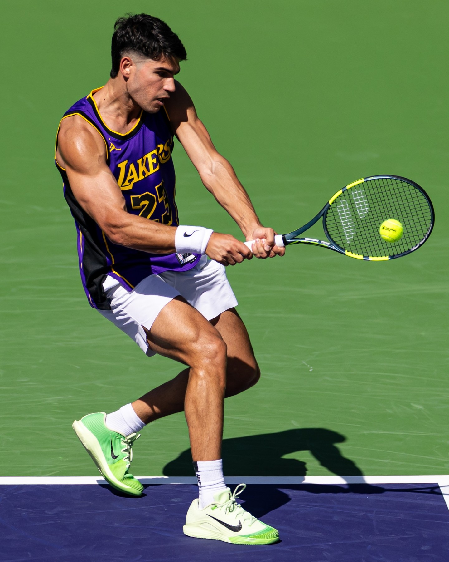 Carlos Alcaraz repping LeBron James and a fresh mullet at Indian Wells 🎾🏀