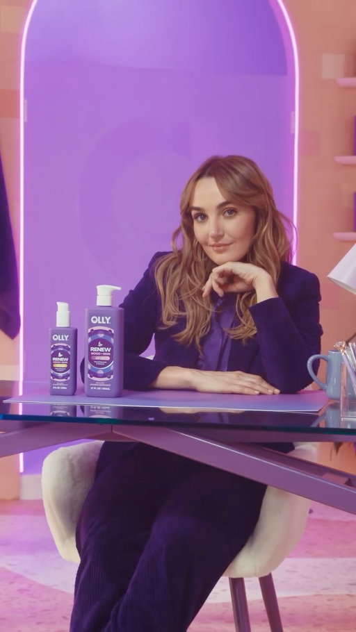 When in doubt, @chloeiscrazy says take a shower and breathe. And when you draft those risky texts double‑check you’re sending them to the right people. #UnlicensedShowerTherapy