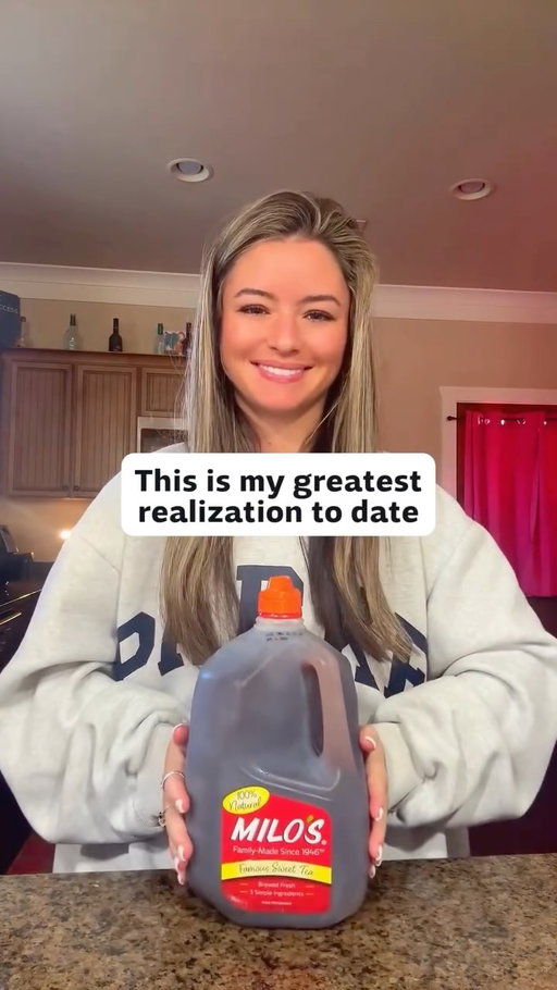 Some call it unnecessary, we call it genius. 👏👏👏

Are you a “pour it in a glass” person or a “straight from the jug” person? 👇

📸: saylorbrooke on TikTok
.
.
#DrinkMilos #MilosMoment #MilosTea #SweetTea #LifeHack
