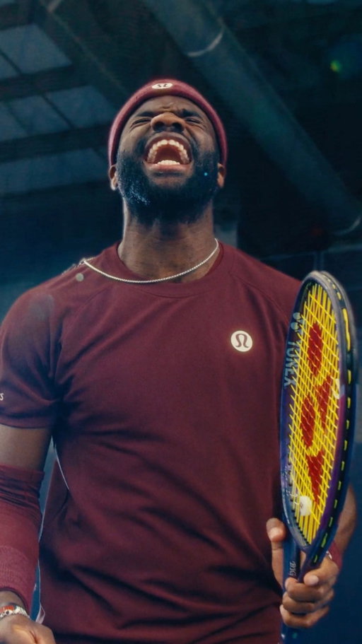 Meet ShowZero™. We made this fabric so you can go all out, with no sweat to show for it, thanks to its sweat-hiding technology.

ShowZero™ for Tennis is coming soon.