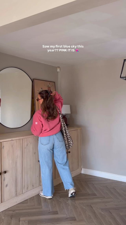 Turns out all I needed was a dopamine fit, a blue sky and letting my retinas see the sun 💘💘💘 HI SPRING BABES WE’VE MISSED YOU

Fleece is OF COURSE @gympluscoffee (ad), the best around. Once you go g+c you don’t go back. You just slowly add every colour to your wardrobe. A forever fave (SOFYD always takes 20% off too yay) xx