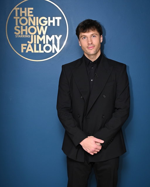 @thetraitorsus Season 4 Winner @robert_rausch makes his Tonight Show debut to talk his big win! #TheTraitorsUS #FallonTonight

📷 @toddowyoung