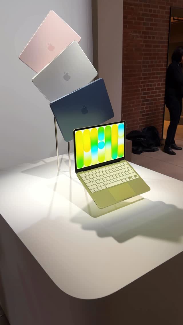 All 4 MacBook Neo Colors 🔥😮‍💨

- Citrus
- Indigo 
- Silver
- Blush

Which is your fav? 👇

#apple #macbookneo #macbook