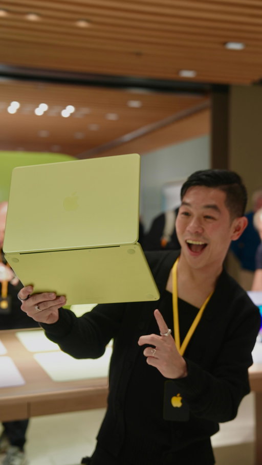First look at the new $599 MacBook Neo 🫶🏼
