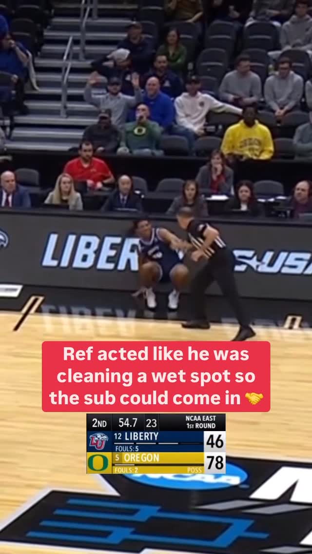 #MomentsofMarch throwback to last March Madness when this referee pretended to clean a wet spot and allowed a sub to experience the NCAA Tournament ❤️