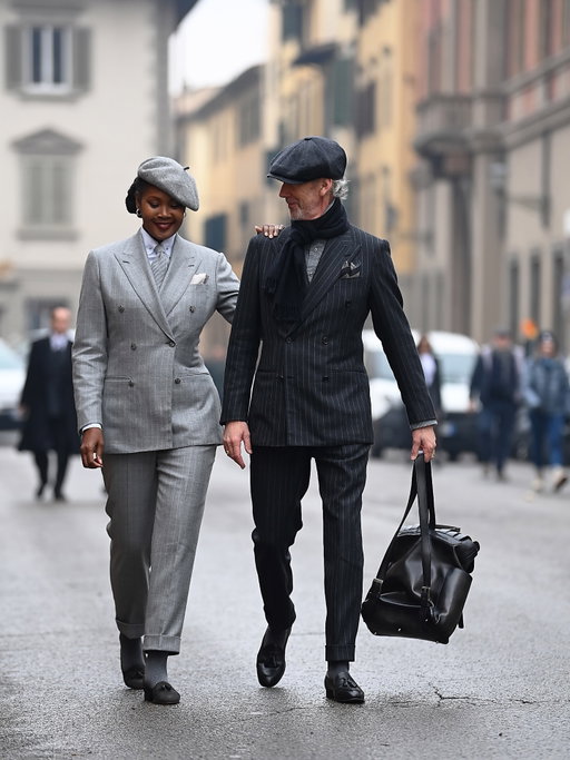 @the_angelique_noire and @gui_bo on the streets of Florence during Pitti Uomo.

#pittiuomo109 #pittiuomo #photography #streetstyle #florence
