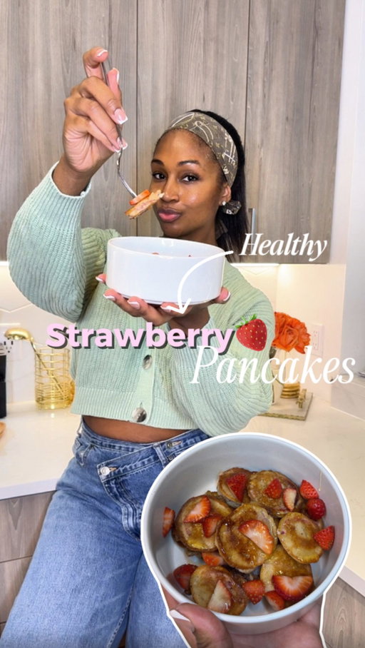 *save this for later* 
Mini Strawberry Pancakes 🍓
A healthy sweet breakfast that took me all of 15 minutes to make. 

#healthybreakfastideas #strawberrypancakes #wellnessjourney #healthyfoodie