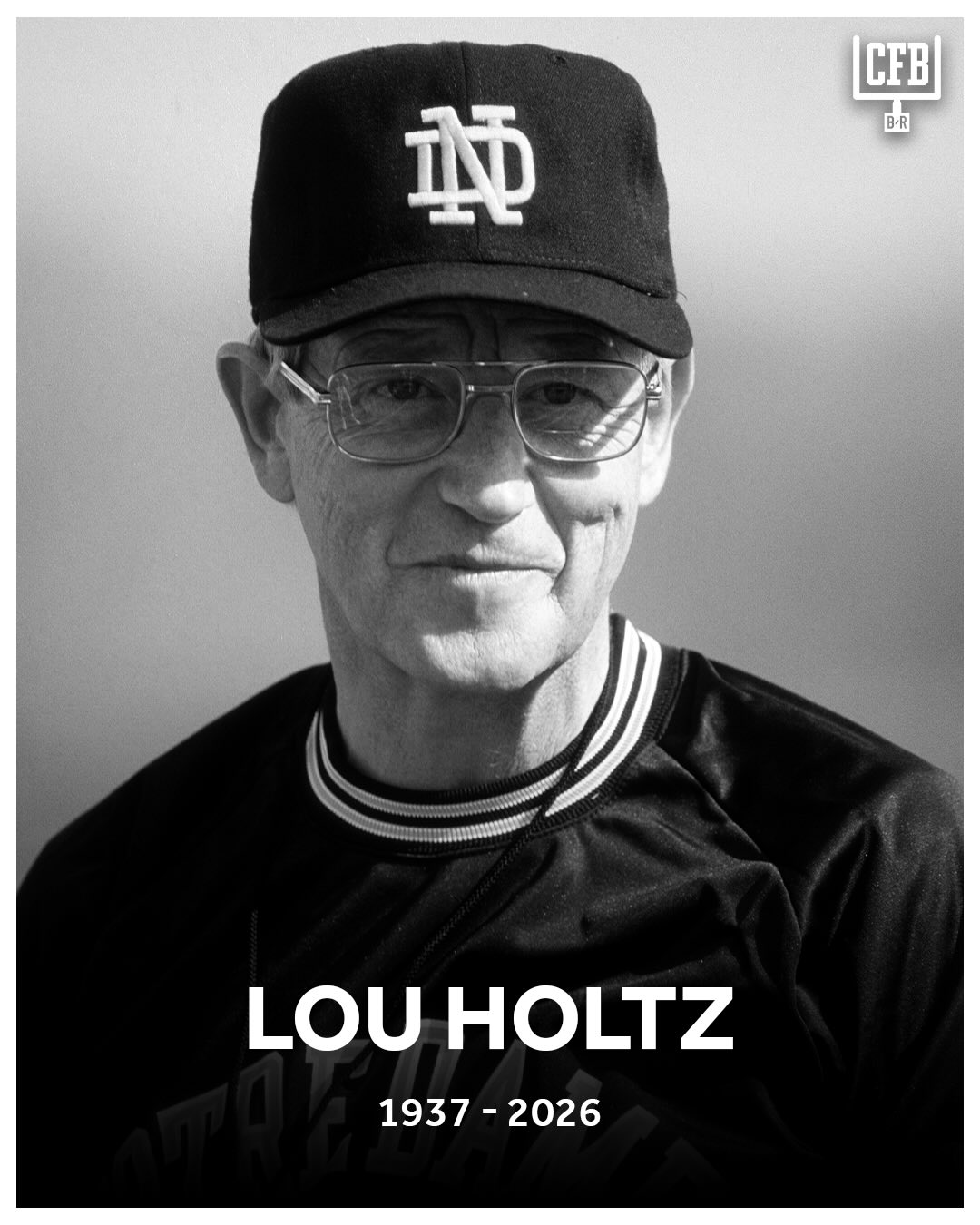 College Football HOF coach Lou Holtz has passed away at the age of 89 🙏

Holtz won a national championship at Notre Dame and spent over 40 years coaching in college and the NFL.

Link in bio for more. 

#cfb #collegefootball #nfl #football