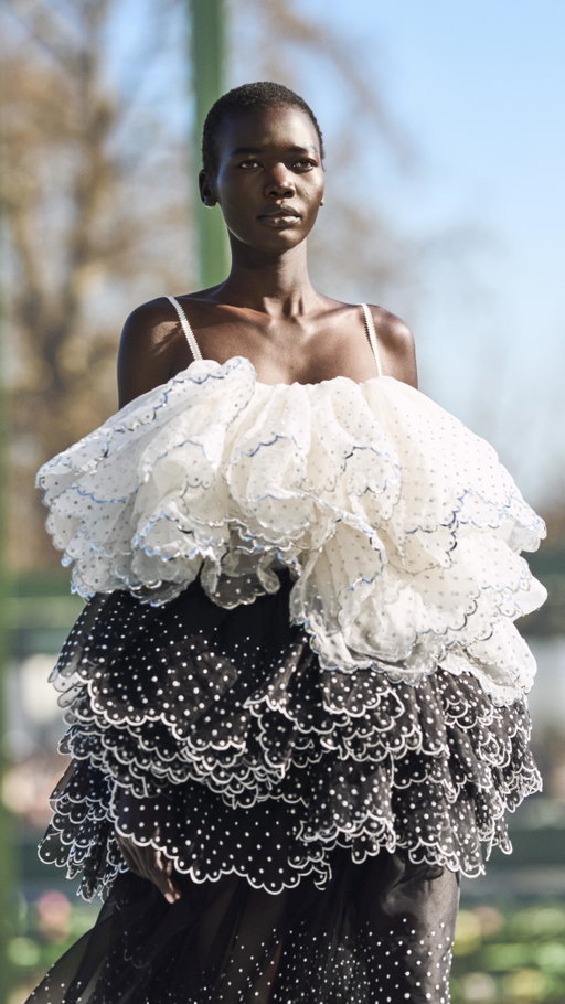 Dior Autumn Winter 2026-2027.
 
Creative direction Jonathan Anderson
Styling Benjamin Bruno
Hair Guido Palau
Makeup Peter Philips
Casting Ashley Brokaw
Manicure Ama Quashie
Music Studio Frédéric Sanchez
Production Bureau Betak
Movement MJ Harper
Show coordination Holmes Production
Broadcast direction Titre Provisoire
 
#DiorAW26