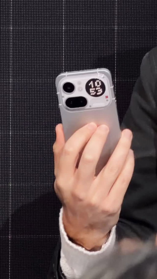 This is the new Nothing Phone (4a) Pro design 🔥 What do you think?