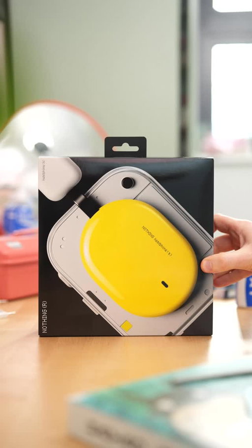 Oh, hello @nothing headphone (a)! 

#nothing #headphone #nothingheadphonea