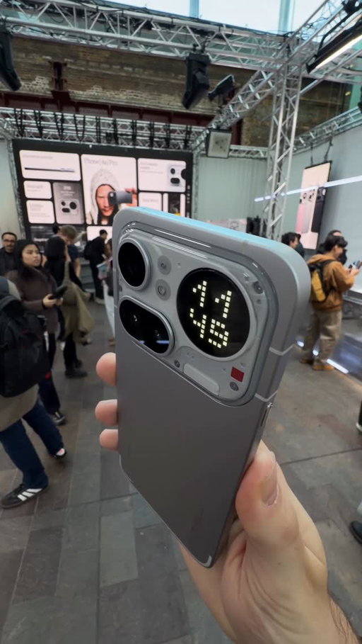 I like this 🔥 Nothing Phone (4a) Pro in Silver