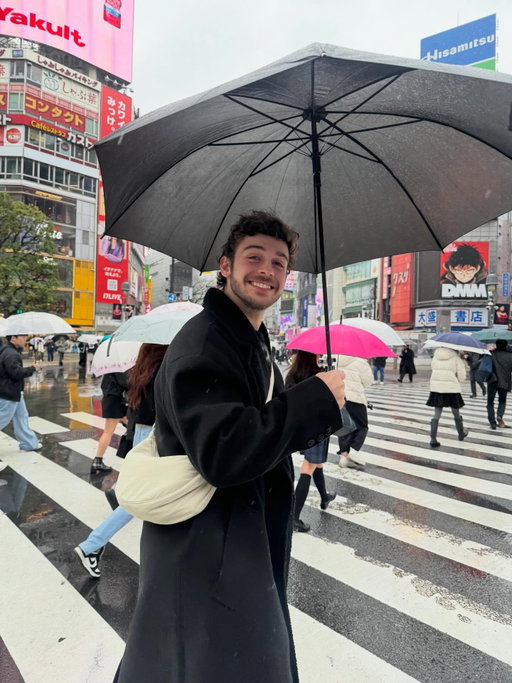Exploring Japan 🤝 speaking exclusively English and then spamming “arigato gozaimasu” at the end of every interaction
