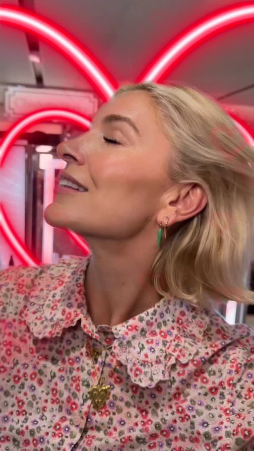 Ad. This was very much a ‘Mama Still Got It moment’. The new @charlottetilbury Magic Cream is literally a facelift in a jar - PERFECT for busy mums on the go AND now at @johnlewis you can have a complimentary 15-minute facial that can transform any sleep deprived looking skin into something magical! #MamaStillGotIt