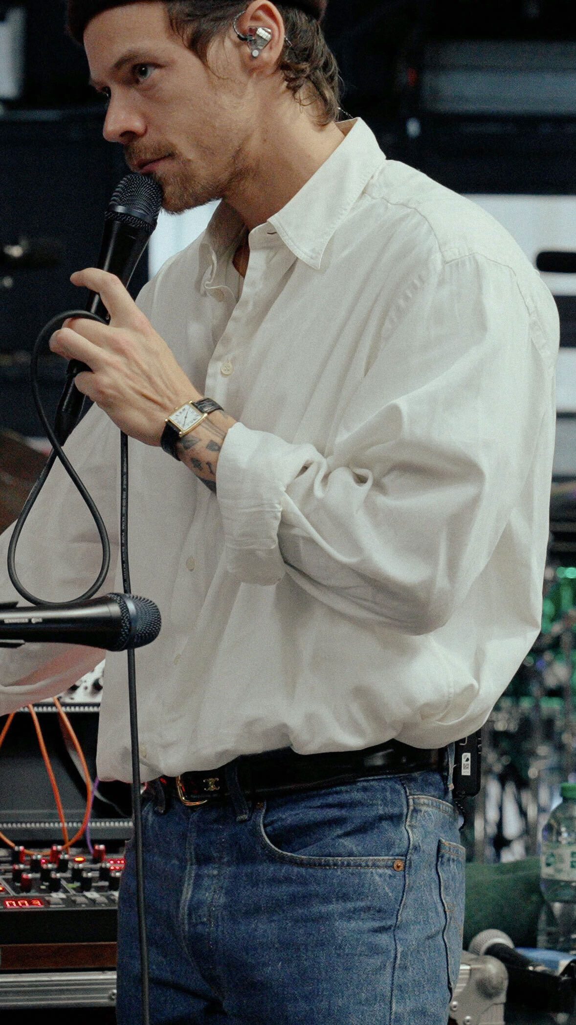 The Waiting Game. HARRY STYLES. ONE NIGHT IN MANCHESTER. Premieres March 8 at 7pm GMT/12pm PT on Netflix.