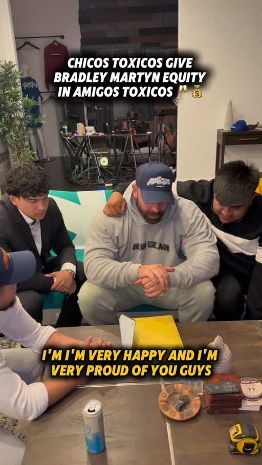Growing up we were taught to NEVER forget where we come from and never forget who gave you a helping hand when it was needed 🤝🏽 WELCOME TO THE @drinkamigostoxicos FAMILY @bradleymartyn WE LOVE YOU BRO♥️ #hispanic #latino #chicostoxicos #bradleymartyn #amigostoxicos