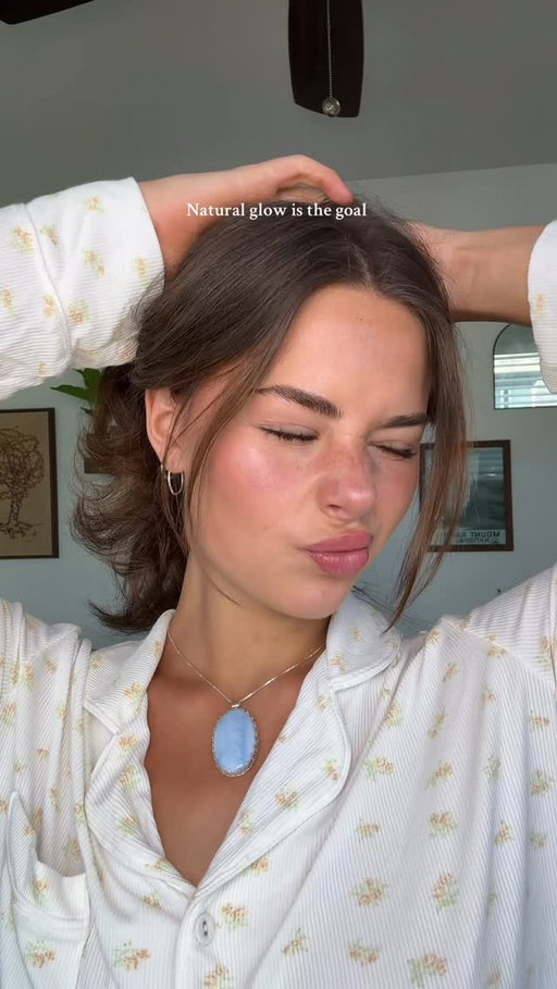 Good morning ✨⭐️🫶 
-

-
#grwm#glowymakeup#makeuptutorial#softglam#naturalmakeup