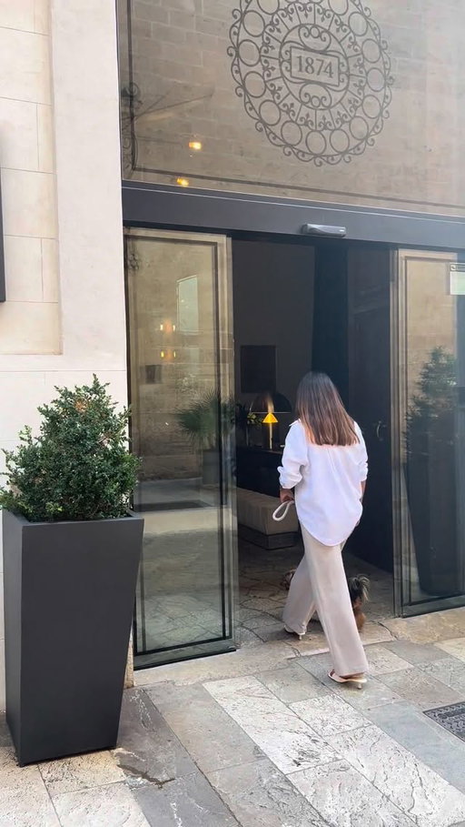 Porque hogar es estar juntos, estés donde estés. 🐾✨

Because home is simply being together - wherever life takes you. 🐾✨

#summumboutiquehotel #themeliacollection #palma