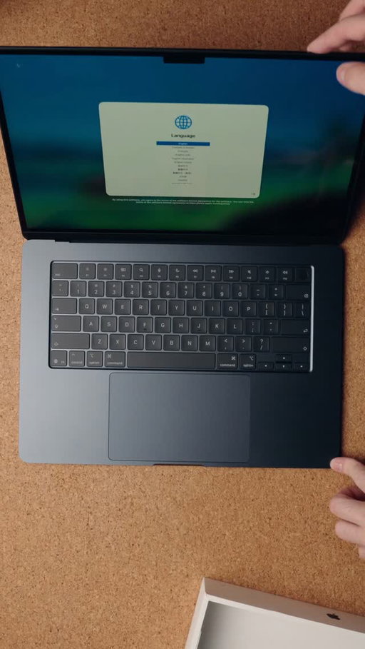 M5 MacBook Air in Midnight! Same design. Same features as before but now with a more powerful M5. Drop any questions you might have! 

#apple #macbook #macbookair #laptop #laptoplifestyle