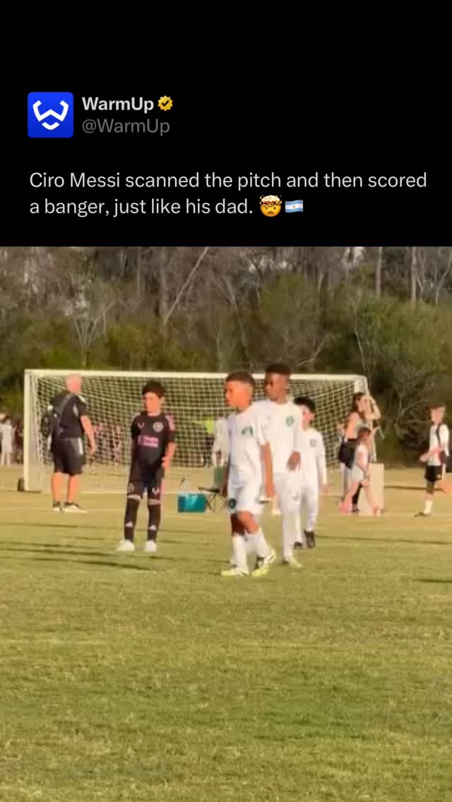 🤩

In a historic first, Lionel Messi visited the White House yesterday, March 5, 2026, as President Donald Trump honored Inter Miami for their 2025 MLS Cup victory. Though Messi famously missed a prior ceremony for the Presidential Medal of Freedom, he joined teammates like Luis Suárez in the East Room this time. Trump praised the “GOAT,” noting his son Barron’s fandom, while Messi remained silent but composed. The visit precedes Miami’s Saturday clash with D.C. United in nearby Baltimore.

(Via @nomardavi )