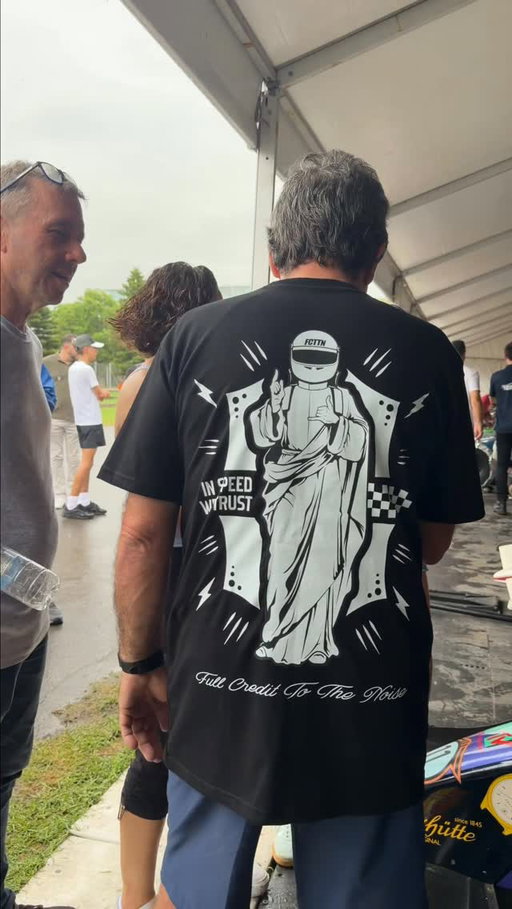 What are you waiting for?! 👀

Only available until the checkered flag drops on Sunday🏁

@adelaidemotorsportfestival 

#F1 #Formula1 #AGP #AusGP