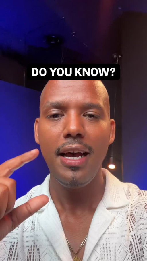 Do you know what he ment? 🤔 

Come see my shows in Melbourne:
25 - 28 March
16 - 19 April

#funnystories #funnyvideos #usa