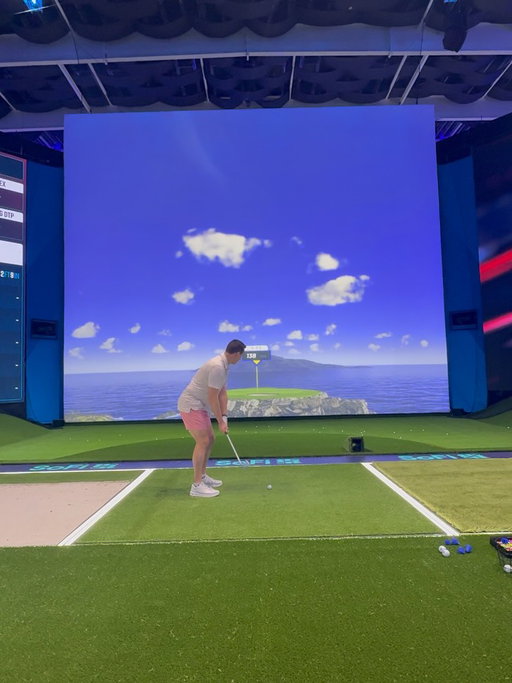 Had one shot to replicate the Tom Kim ace at @tglgolf. And had to try out the bunkers while I was there.
