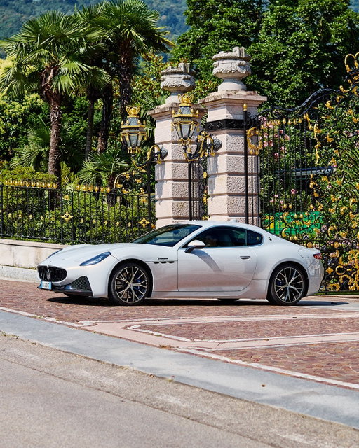 Those moments of anticipation before a mind-blowing 600 Nm of torque is delivered across all four wheels. ​⁣
#MaseratiGranTurismo #Maserati
**⁣⁣⁣⁣⁣⁣⁣⁣
Please refer to the official technical specifications through link in bio.